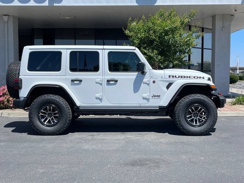 New 2026 Jeep Wrangler Unlimited Rubicon AWD/4WD image 4