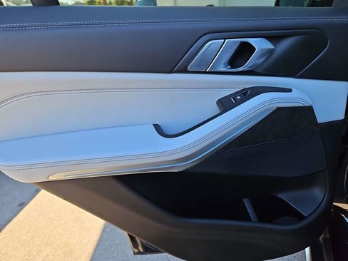 Used 2024 BMW X5 sDrive40i w/ Parking Assistance Package image 32