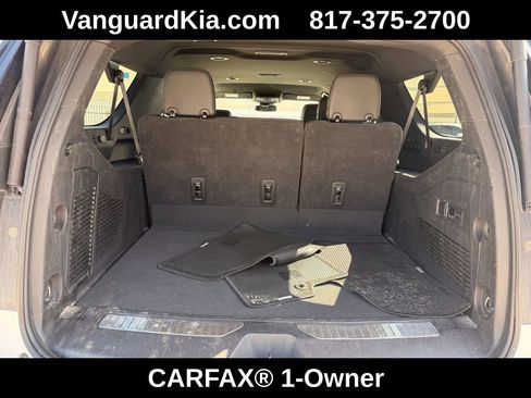 Used 2023 Chevrolet Suburban Premier image 27