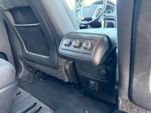 Used 2015 Chevrolet Traverse LT w/ Style and Technology Package image 13