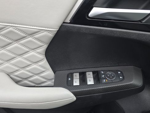 Used 2024 Mitsubishi Outlander SEL image 11