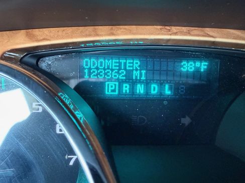 Used 2009 Buick Enclave CXL w/ Entertainment Package #3 image 21