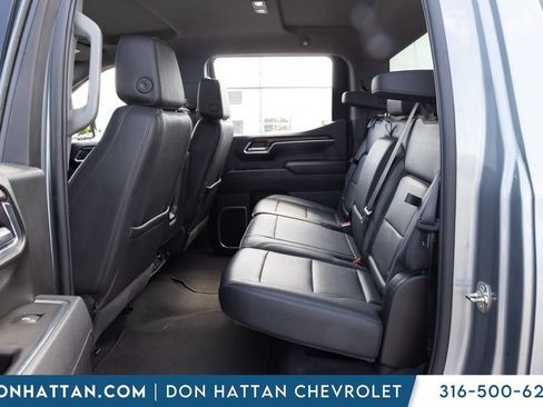 Used 2025 GMC Sierra 1500 SLT AWD/4WD image 16