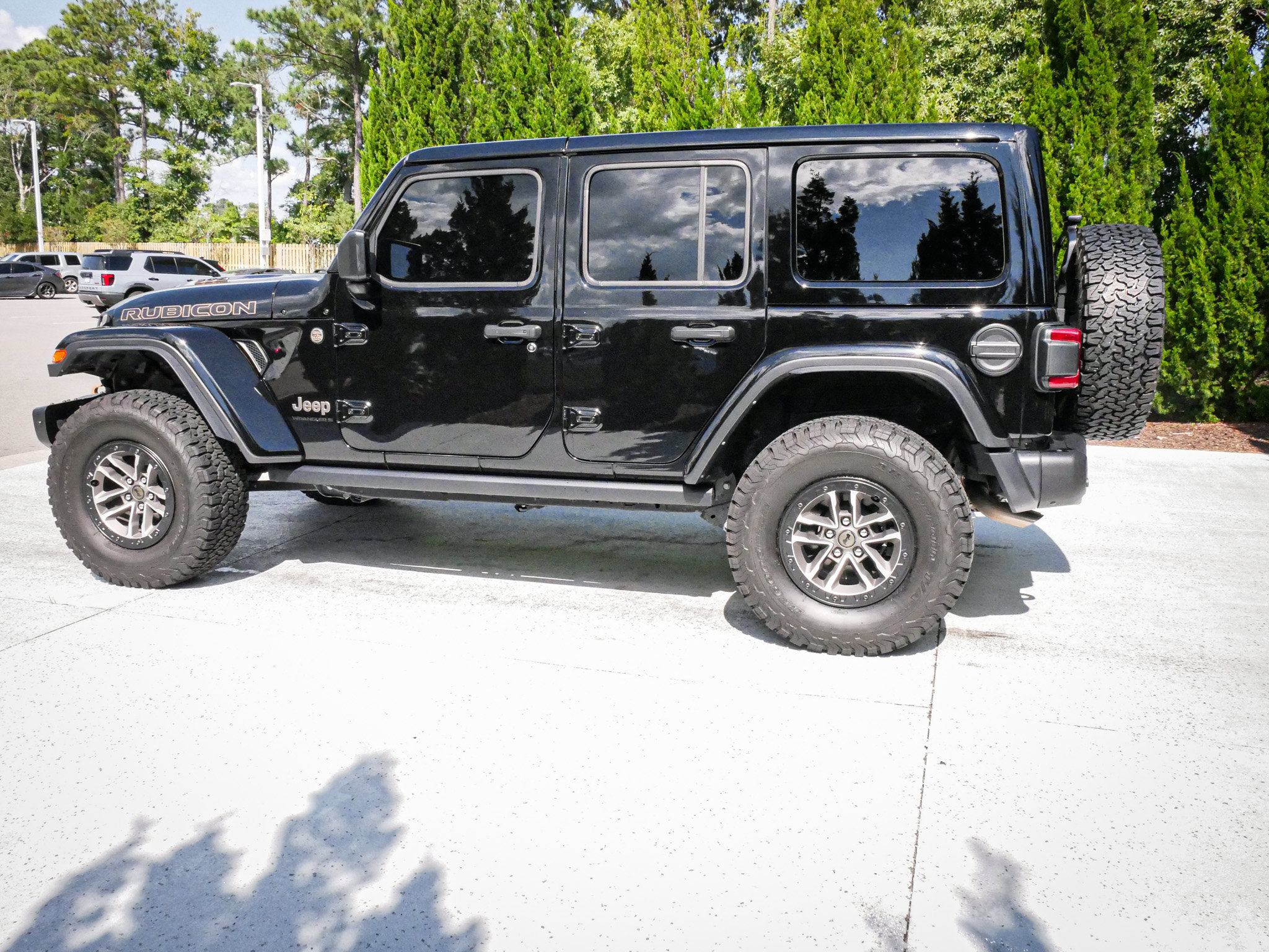 Used 2024 Jeep Wrangler Unlimited Rubicon 392 AWD/4WD image 7