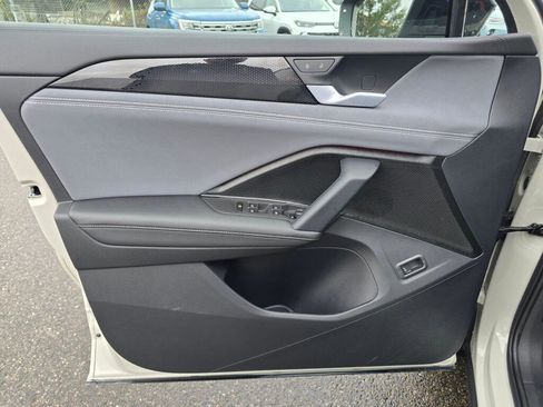 New 2026 Volkswagen Tiguan SE R-Line image 34