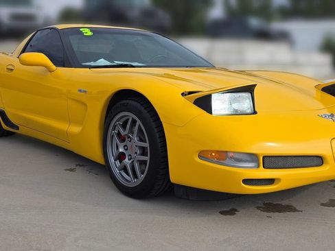 Used 2003 Chevrolet Corvette Z06 w/ Memory Package, 3 Drivers RWD image 7