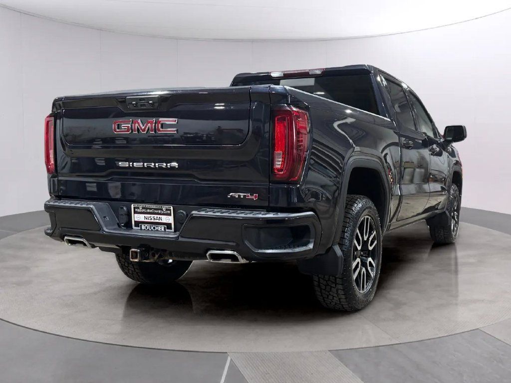 Used 2022 GMC Sierra 1500 AT4 w/ AT4 Preferred Package AWD/4WD image 3