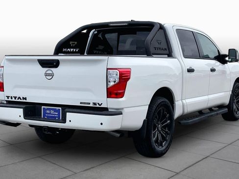 Used 2024 Nissan Titan SV RWD image 13