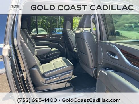 Used 2023 Cadillac Escalade ESV Premium Luxury AWD/4WD image 9
