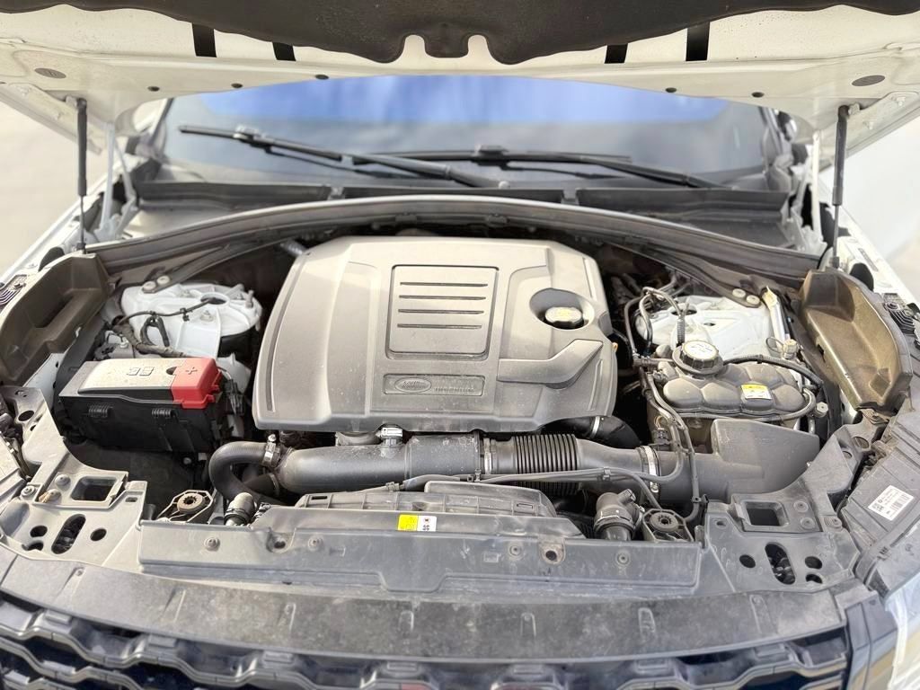 Used 2018 Land Rover Range Rover Velar R-Dynamic SE AWD/4WD image 44