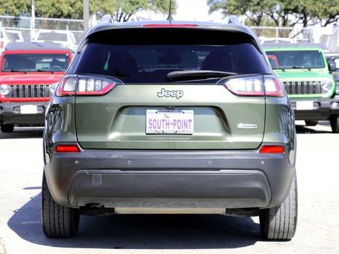 Used 2021 Jeep Cherokee Latitude Plus image 6