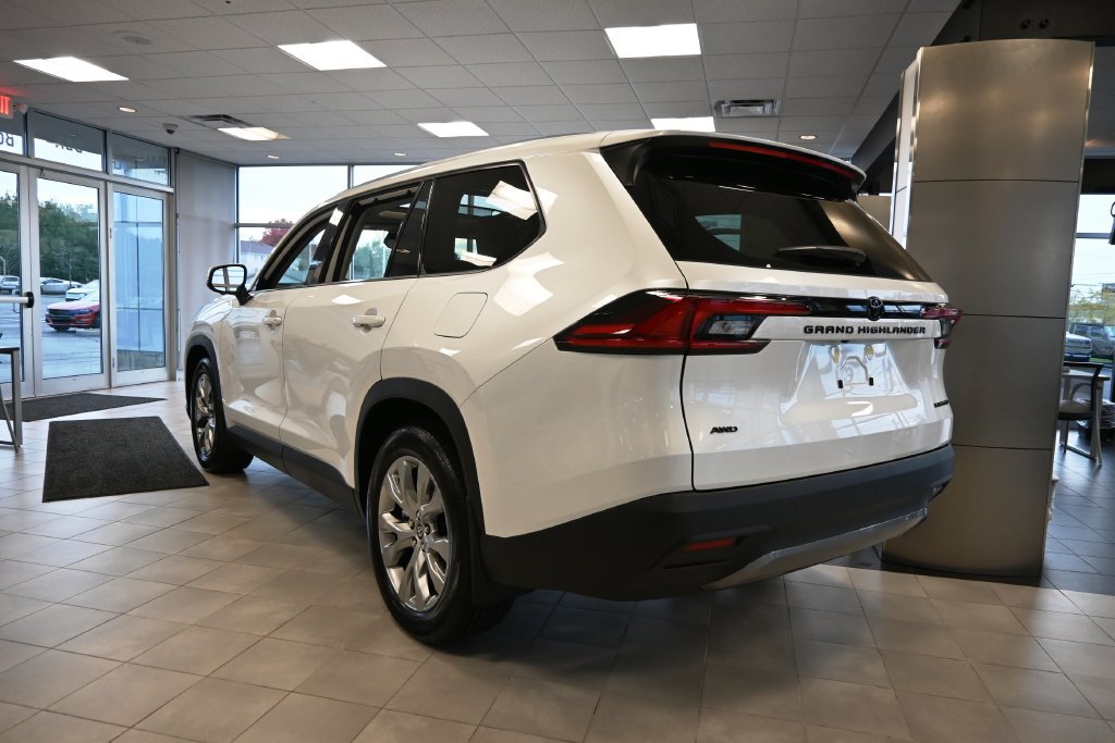 New 2026 Toyota Grand Highlander AWD image 4