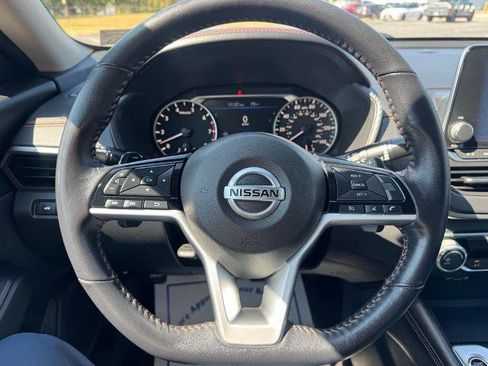 Certified 2021 Nissan Altima 2.5 SR FWD image 15