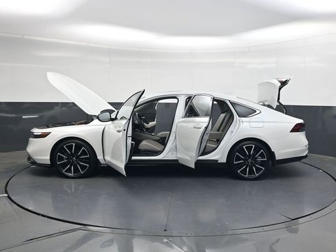 Used 2024 Honda Accord Touring image 36