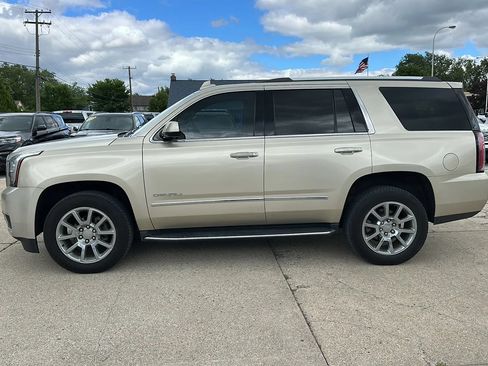 Used 2017 GMC Yukon Denali w/ Open Road Package AWD/4WD image 8