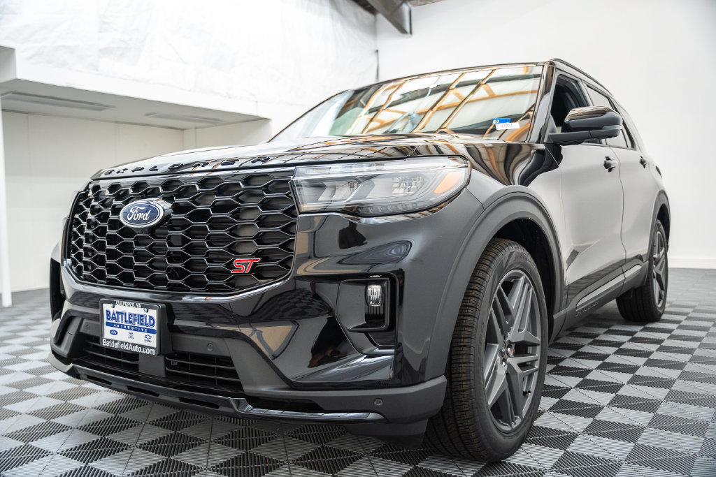 New 2026 Ford Explorer ST w/ Sun And Sound Package AWD/4WD image 3
