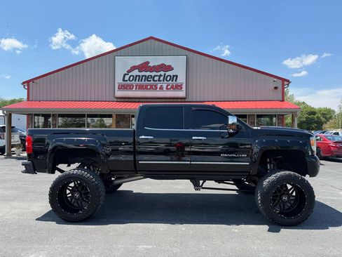 Used 2015 GMC Sierra 2500 Denali AWD/4WD image 3