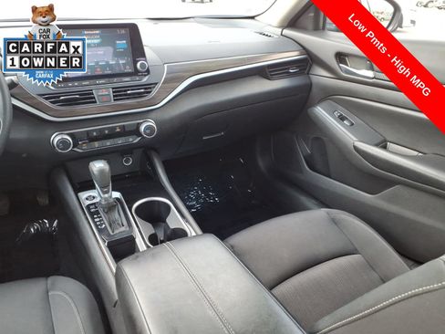 Used 2024 Nissan Altima 2.5 SV FWD image 15