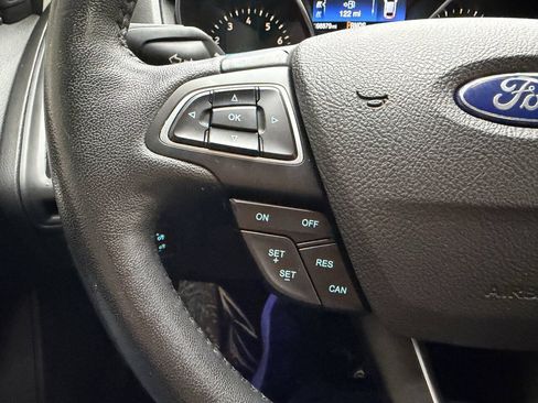 Used 2018 Ford Focus SEL w/ Cold Weather Package FWD image 23
