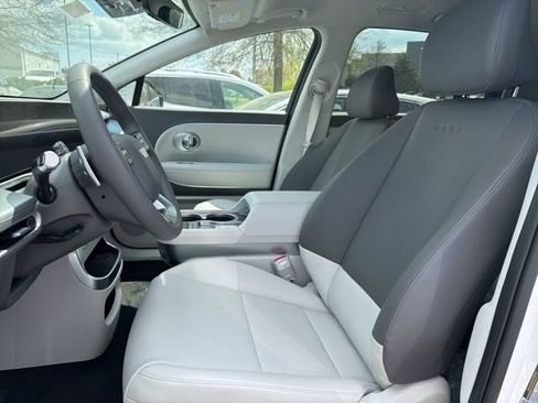 New 2026 Hyundai Ioniq 9 SEL image 21