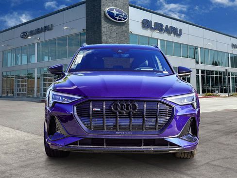 Used 2022 Audi e-tron Chronos w/ Chronos Package image 2