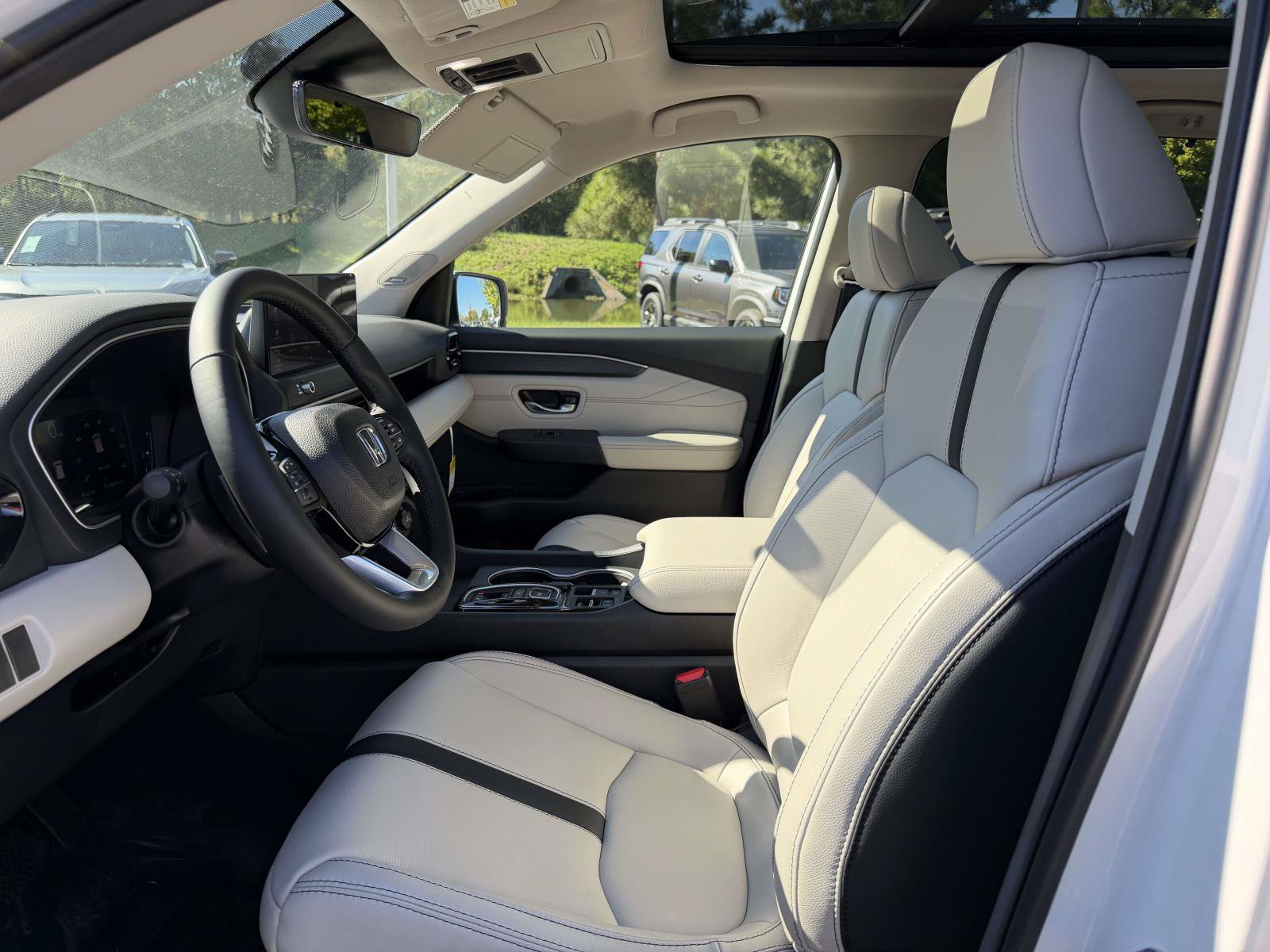 New 2026 Honda Pilot Touring image 12