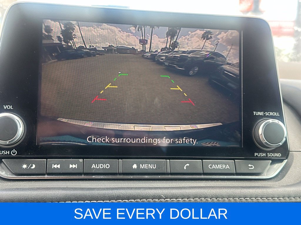 Used 2022 Nissan Rogue SV FWD image 13