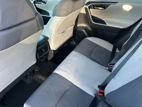 Certified 2022 Toyota RAV4 XLE image 17