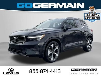 Used 2025 Volvo XC40 B5 Plus