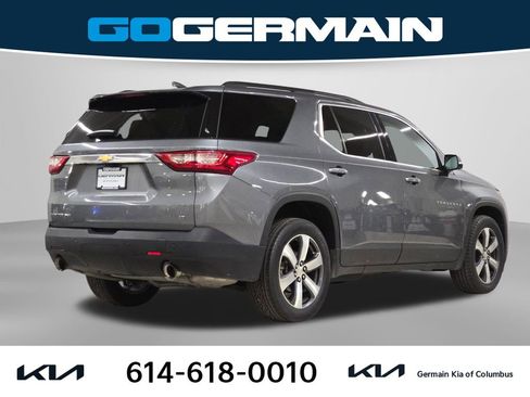 Used 2020 Chevrolet Traverse LT w/ LT Premium Package AWD/4WD image 8