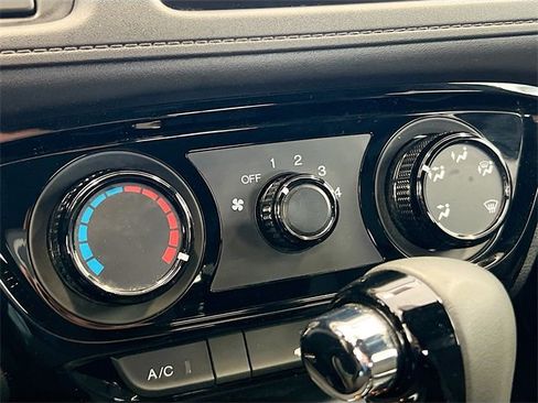 Used 2022 Honda HR-V Sport image 11