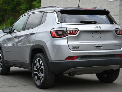 Used 2024 Jeep Compass Limited AWD/4WD image 3