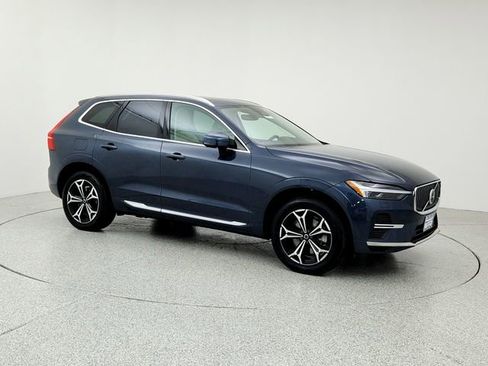 Certified 2022 Volvo XC60 T8 Inscription Expression w/ Climate Package image 3