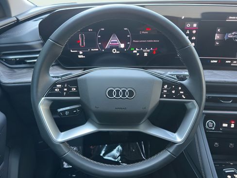 Certified 2025 Audi Q5 Premium AWD/4WD image 16