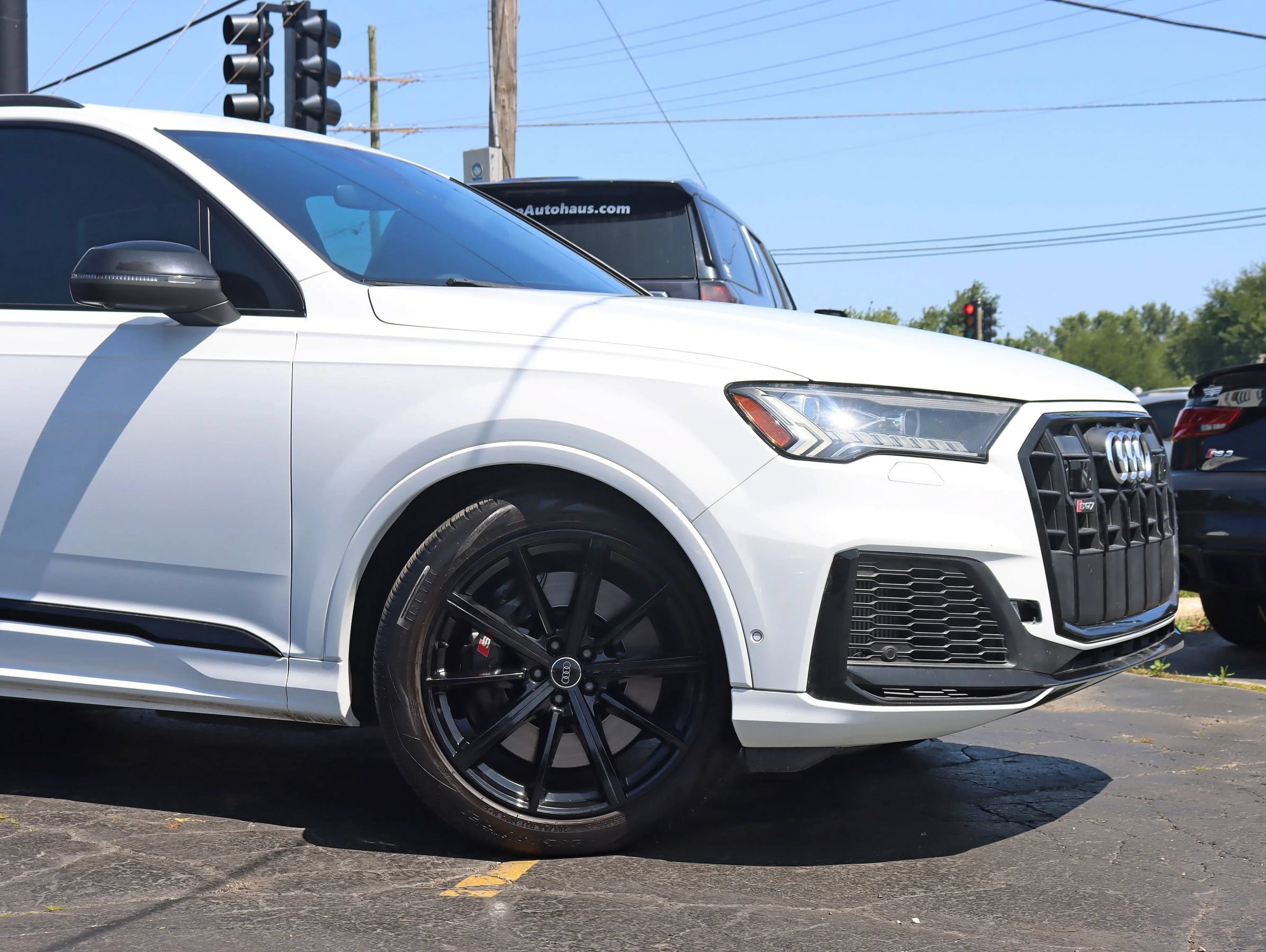 Used 2021 Audi SQ7 Prestige w/ Prestige Package AWD/4WD image 3