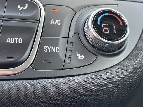Used 2024 Chevrolet Malibu LT FWD image 24