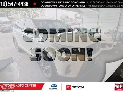 Used 2019 Toyota Highlander SE