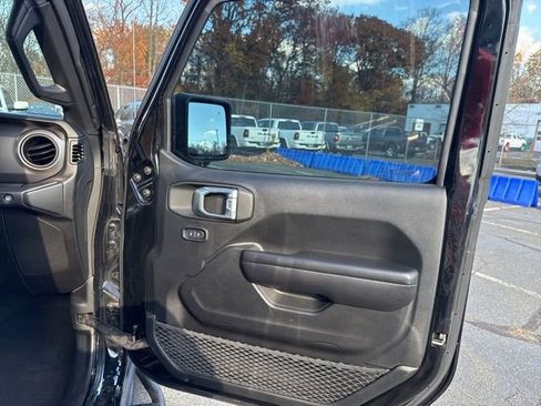 Used 2021 Jeep Wrangler Unlimited Sport image 35