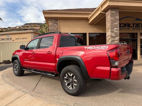 Used 2019 Toyota Tacoma TRD Off-Road image 27