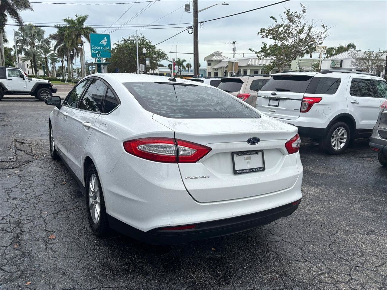 Used 2016 Ford Fusion S FWD image 3
