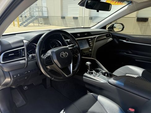 Used 2018 Toyota Camry SE FWD image 26