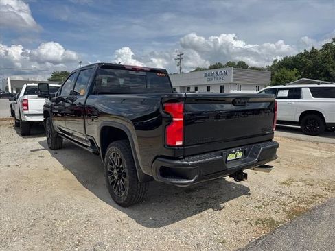 Used 2024 Chevrolet Silverado 2500 High Country w/ Midnight Edition AWD/4WD image 2