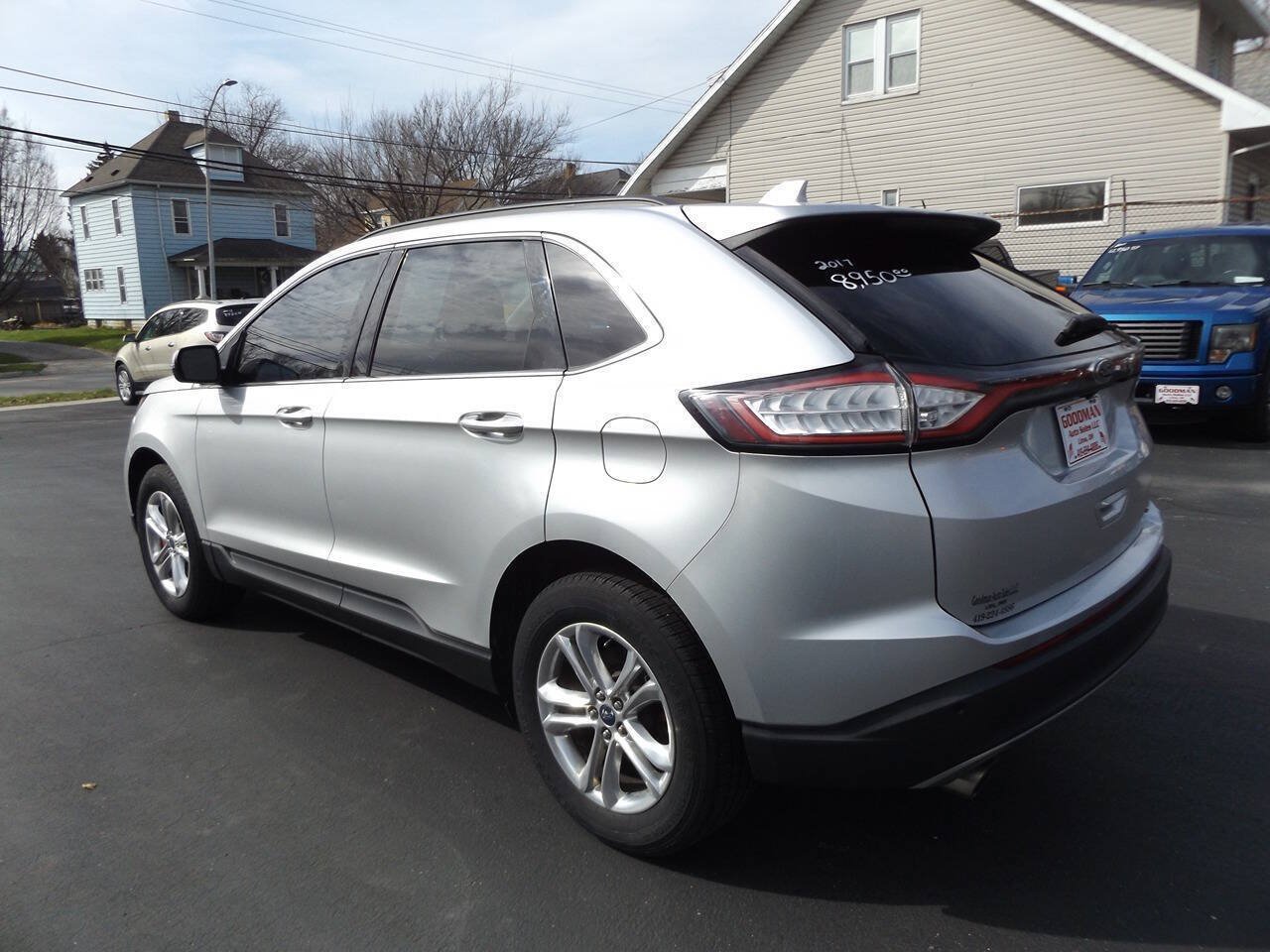 Used 2017 Ford Edge SEL w/ Equipment Group 201A AWD/4WD image 8