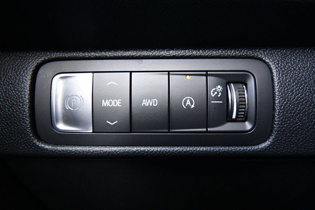 Used 2026 Chevrolet Traverse RS AWD/4WD image 21