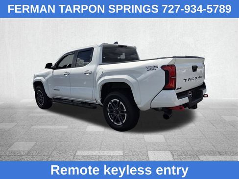 Used 2024 Toyota Tacoma TRD Sport AWD/4WD image 9