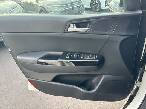 Used 2022 Kia Sportage Nightfall Edition w/ Nightfall Fwd Premium Package image 22