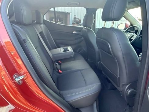 Used 2024 Buick Encore GX Preferred w/ Comfort Package FWD image 17