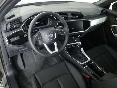 Used 2025 Audi Q3 2.0T Premium w/ Convenience Package image 11