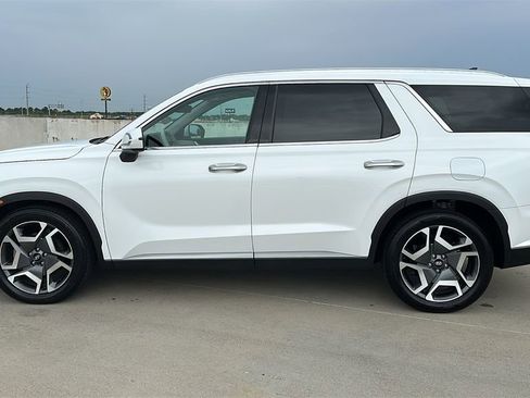 Used 2024 Hyundai Palisade Limited FWD image 10
