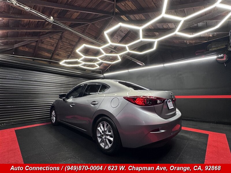 Used 2016 MAZDA MAZDA3 i Sport w/ Preferred Equipment Package FWD image 4